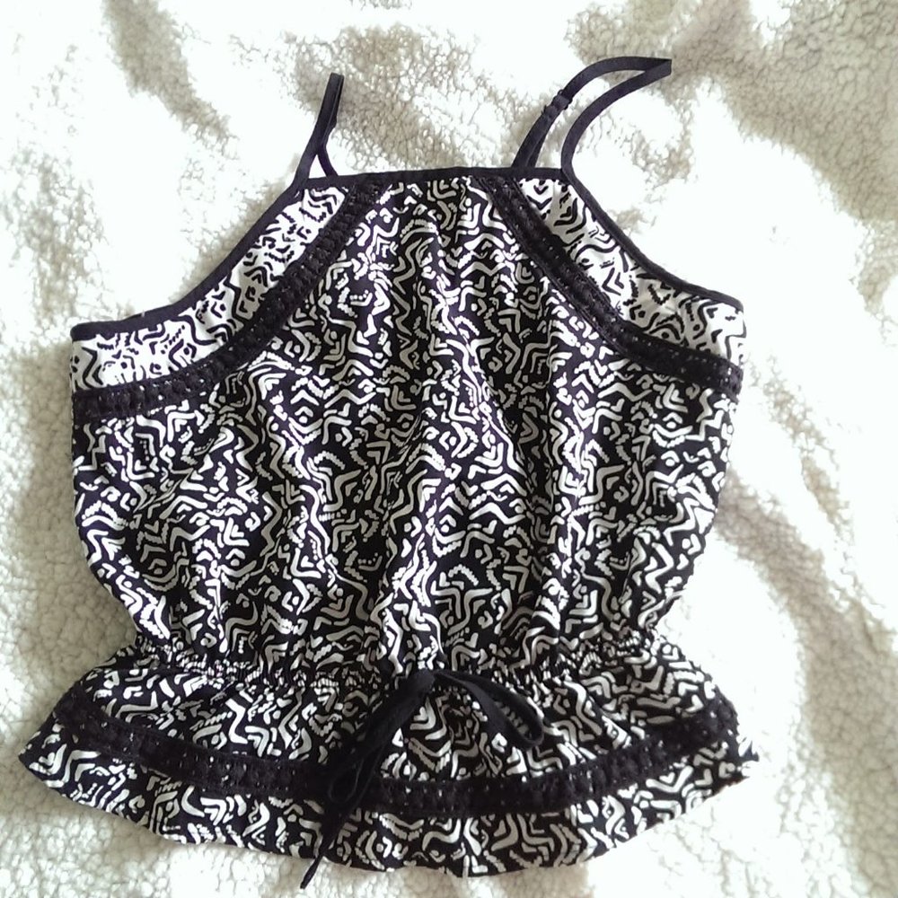 Xhilaration tribal print crop top